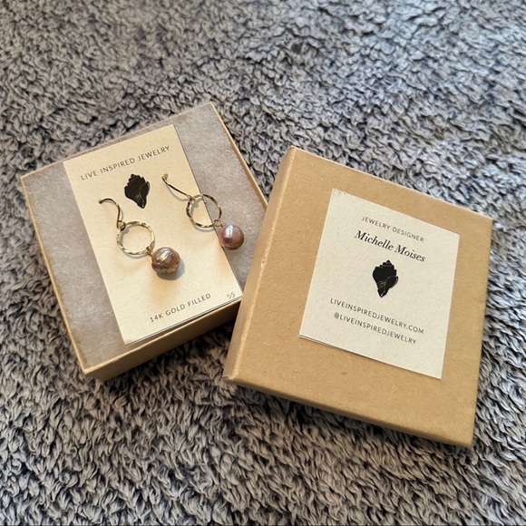 🆕Live Inspired Womans 14k Gold-filled high-lust Cultured Pearl Earring❤️MSRP:$55 - Picture 2 of 4